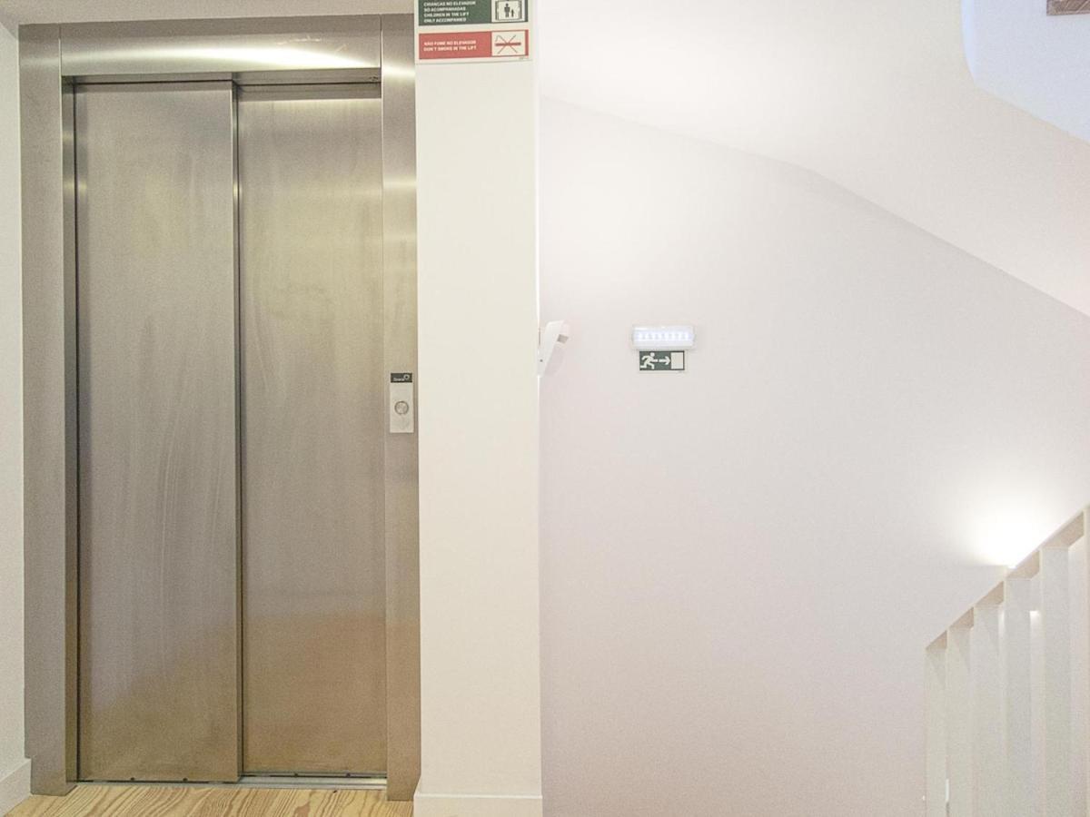 Bairro Alto Charming Bright With Ac Elevator Apartment